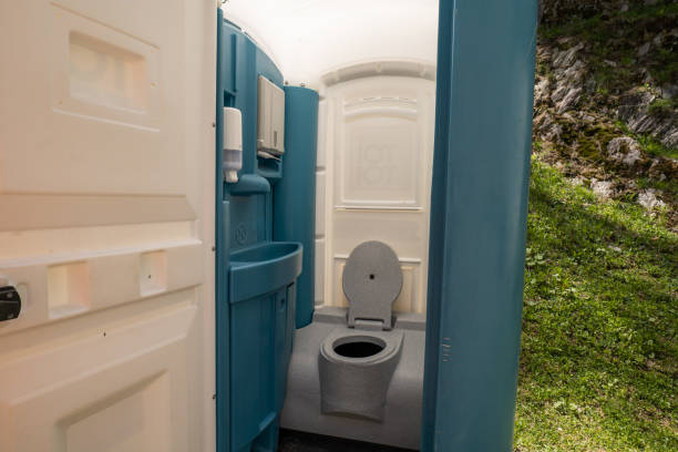 Portable Toilet Options We Offer in Chinchilla, PA